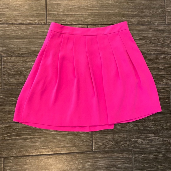 J. Crew Pleated Mini Skirt in Bright Pink Size 6 - Picture 1 of 4